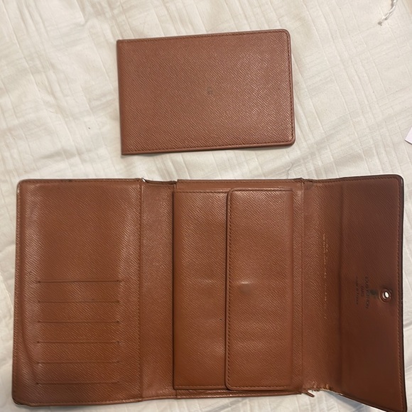 LV wallet - Picture 11 of 11